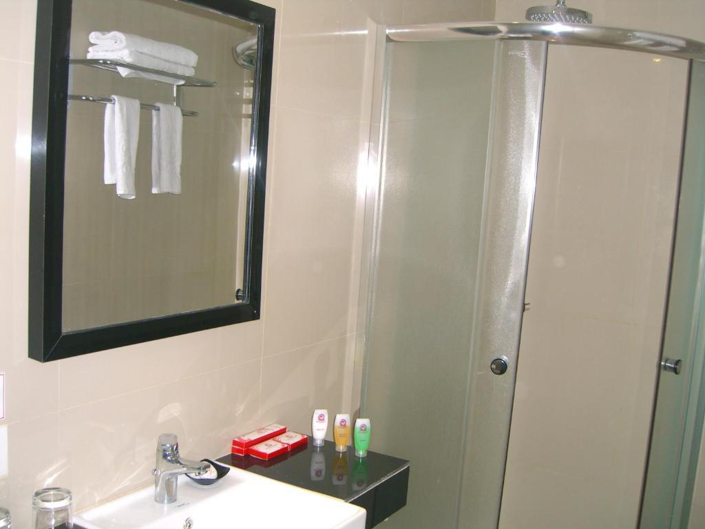 Dragon Inn Kendari Kültér fotó