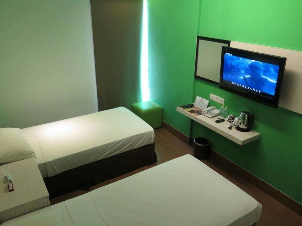 Dragon Inn Kendari Kültér fotó